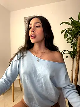 Snapshot of SelenaStone chatting on November 2025 11:03:01 PM SelenaStone online show from November 2025 11:03:01 PM