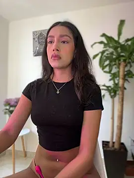 Snapshot of SelenaStone chatting on January 2026 06:02:02 PM SelenaStone online show from January 2026 06:02:02 PM