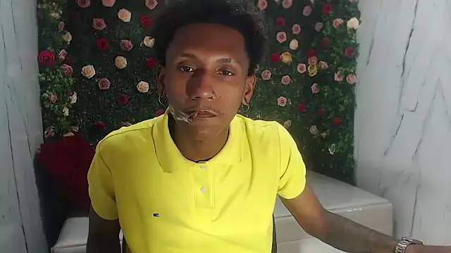 Snapshot of ManSant chatting on July 2026 05:50:01 PM ManSant online show from July 2026 05:50:01 PM