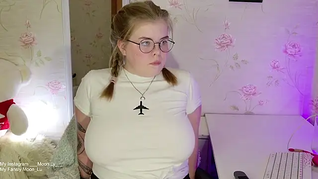 sinnamon  online show from October 2025 05:43:01 PM