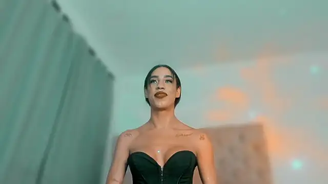 Snapshot of KatalinaMillan chatting on February 2026 01:46:02 AM KatalinaMillan online show from February 2026 01:46:02 AM