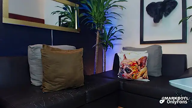 Markboyl online show from December 2024 02:38:02 PM