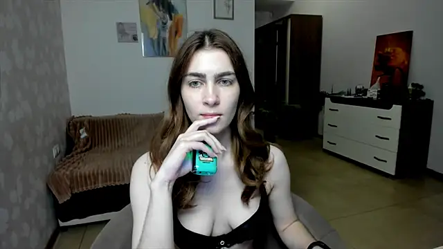 Snapshot of KaraWill chatting on June 2026 07:08:02 PM KaraWill online show from June 2026 07:08:02 PM
