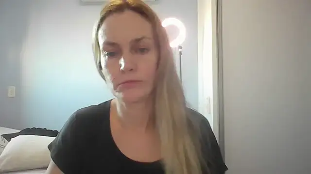 Snapshot of Annylove1 chatting on July 2026 10:54:01 AM Annylove1 online show from July 2026 10:54:01 AM