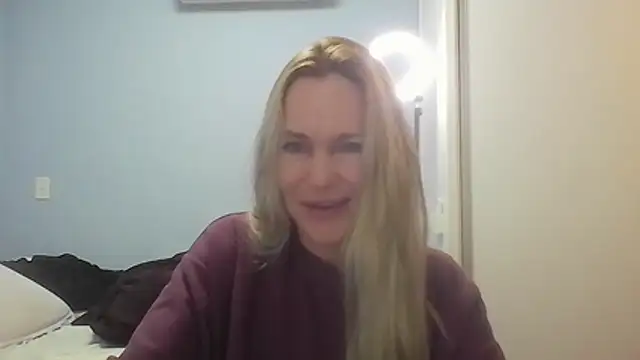Snapshot of Annylove1 chatting on July 2026 12:30:01 PM Annylove1 online show from July 2026 12:30:01 PM