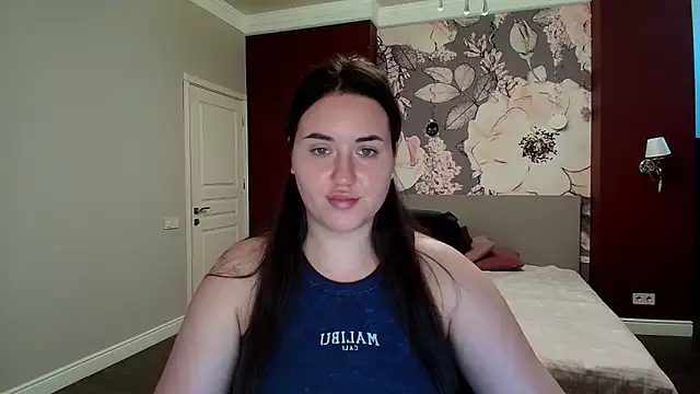 Snapshot of Roxie_Bradley chatting on September 2025 05:54:01 AM Roxie Bradley online show from September 2025 05:54:01 AM
