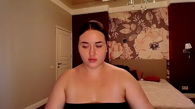 Snapshot of Roxie_Bradley chatting on September 2025 05:44:01 AM Roxie Bradley online show from September 2025 05:44:01 AM
