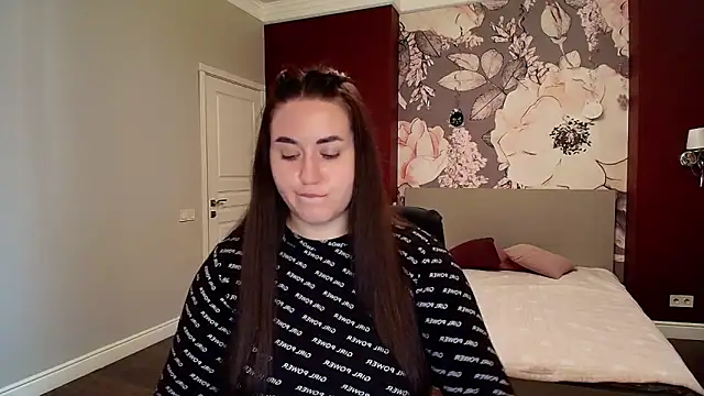Snapshot of Roxie_Bradley chatting on October 2025 05:49:01 AM Roxie Bradley online show from October 2025 05:49:01 AM