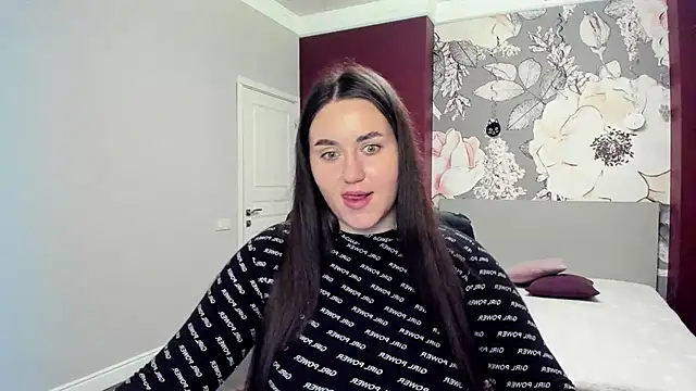 Snapshot of Roxie_Bradley chatting on October 2025 06:01:02 AM Roxie Bradley online show from October 2025 06:01:02 AM