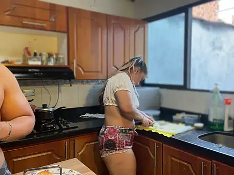 Im sophiie online show from December 2024 10:03:02 PM