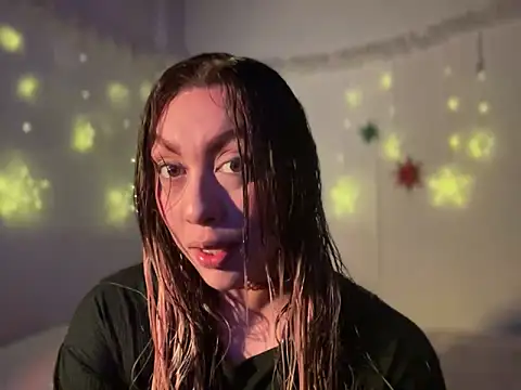 Im sophiie online show from December 2024 06:02:02 AM