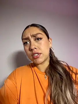 Snapshot of Im_sophiie chatting on December 2025 11:09:01 PM Im sophiie online show from December 2025 11:09:01 PM