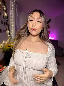 Snapshot of Im_sophiie chatting on January 2026 06:05:01 AM Im sophiie online show from January 2026 06:05:01 AM