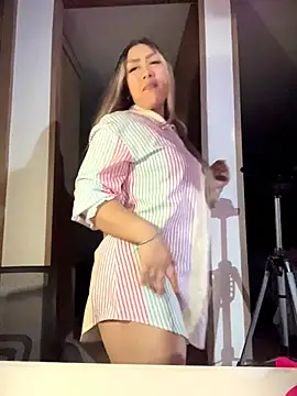 Snapshot of Im_sophiie chatting on February 2026 06:30:02 AM Im sophiie online show from February 2026 06:30:02 AM