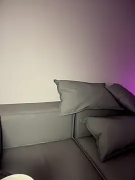 Snapshot of Im_sophiie chatting on February 2026 06:45:02 AM Im sophiie online show from February 2026 06:45:02 AM