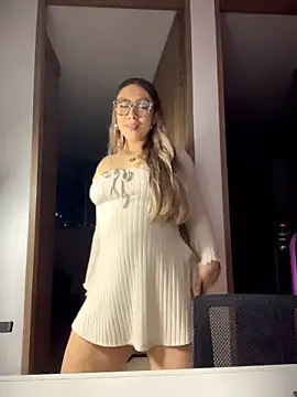 Snapshot of Im_sophiie chatting on February 2026 06:47:02 AM Im sophiie online show from February 2026 06:47:02 AM