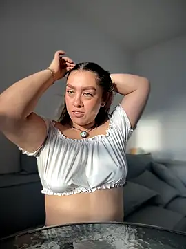 Im sophiie online show from July 2026 10:23:01 PM