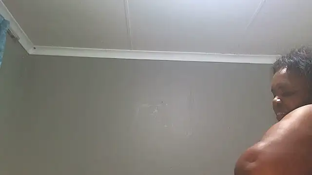 Rosehipsx76 online show from February 2026 06:25:02 PM