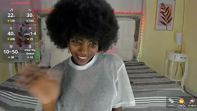 Snapshot of AlmaSean chatting on March 2025 08:42:02 PM AlmaSean online show from March 2025 08:42:02 PM