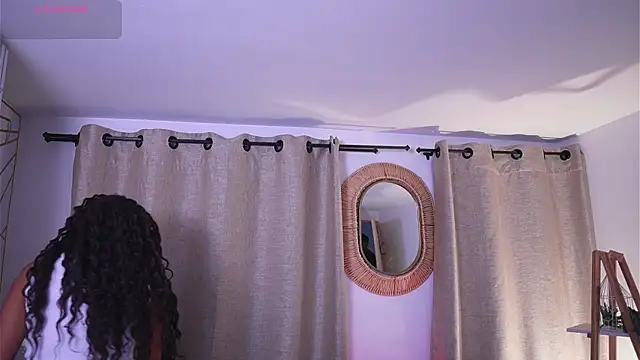 Valeriestyle online show from November 2025 04:00:01 AM