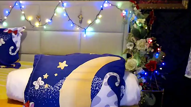 Snapshot of HappyWomanOn chatting on February 2025 10:44:02 AM HappyWomanOn online show from February 2025 10:44:02 AM