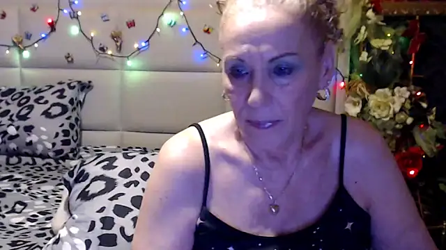 Snapshot of HappyWomanOn chatting on July 2026 09:13:01 AM HappyWomanOn online show from July 2026 09:13:01 AM