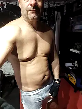 Snapshot of rob2810 chatting on February 2026 08:49:01 PM rob2810 online show from February 2026 08:49:01 PM