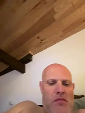 davigochi77bcn online show from February 2025 02:25:01 AM