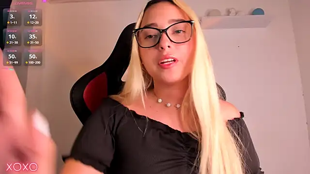 Snapshot of Irisweet_ chatting on March 2025 11:42:01 PM Irisweet online show from March 2025 11:42:01 PM