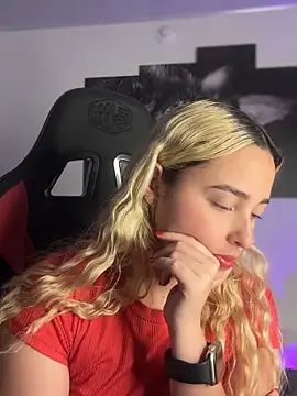 Snapshot of Irisweet_ chatting on September 2025 10:22:01 PM Irisweet online show from September 2025 10:22:01 PM