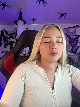 Snapshot of Irisweet_ chatting on October 2025 10:17:02 AM Irisweet online show from October 2025 10:17:02 AM