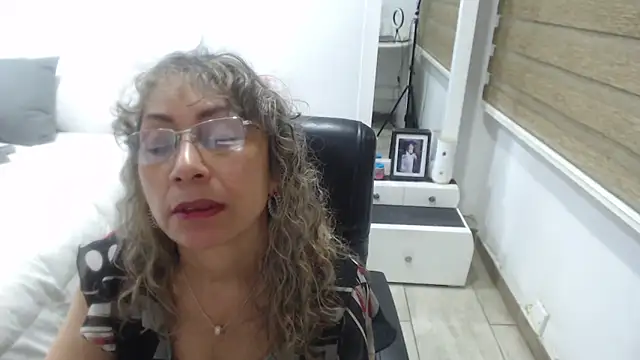 jesy hot online show from February 2026 02:26:02 AM