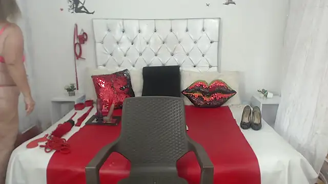 Sweetbigcatt online show from May 2026 06:09:01 PM