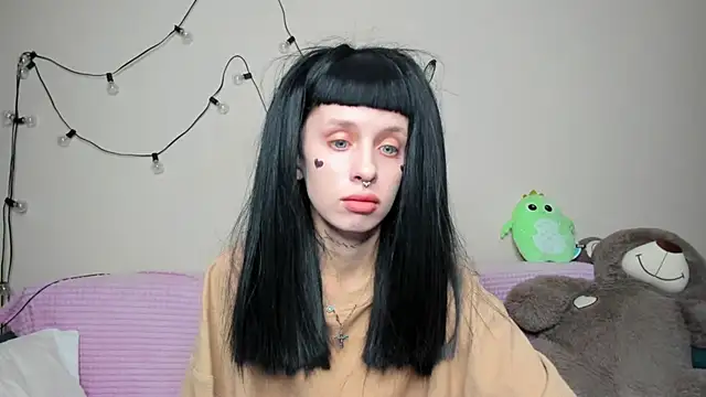 FlowerOfSin2001 online show from September 2025 04:30:01 PM