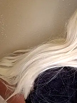 Jasmine FullsShine online show from April 2026 06:10:01 PM