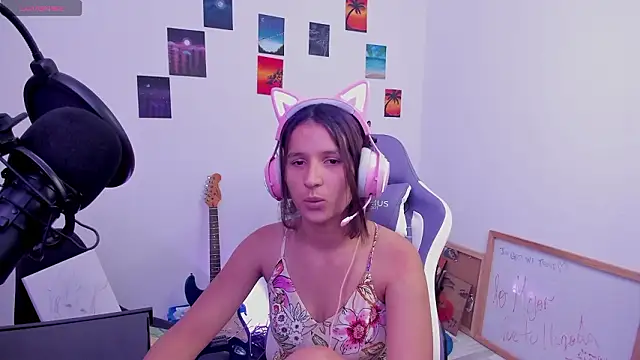 Snapshot of Cositarica_ chatting on February 2026 03:06:02 PM Cositarica online show from February 2026 03:06:02 PM