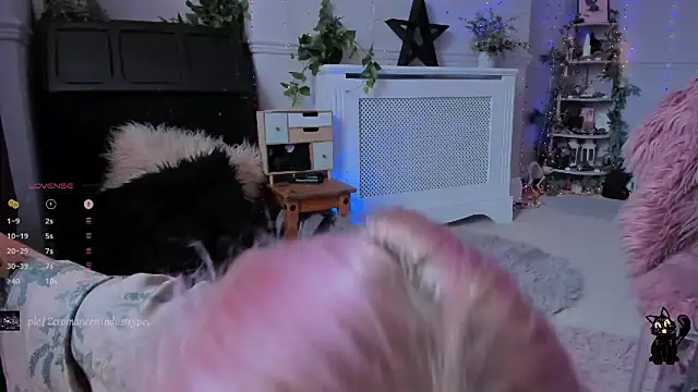 AliceW0lf online show from March 2025 11:44:02 AM