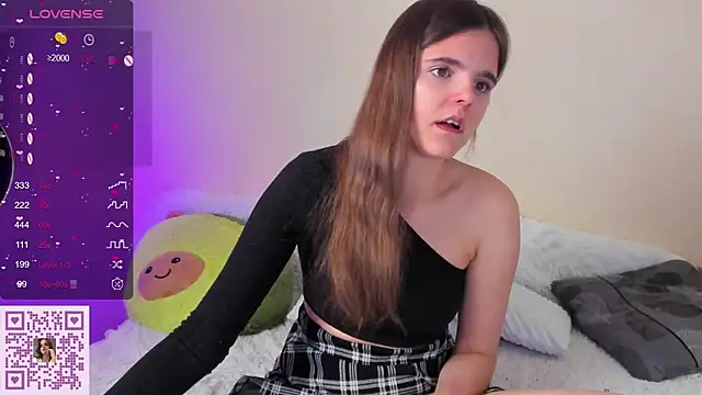 Ema X Love online show from September 2025 07:52:01 PM