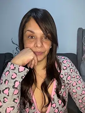 Snapshot of Kataliina chatting on October 2025 03:55:01 PM Kataliina online show from October 2025 03:55:01 PM