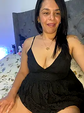 Snapshot of Kataliina chatting on December 2025 07:39:01 AM Kataliina online show from December 2025 07:39:01 AM