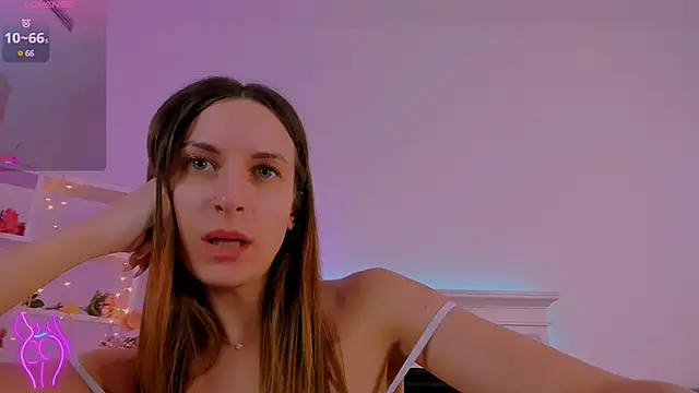 Snapshot of Alice_in_the__Wonderland chatting on January 2025 09:35:02 AM Alice in the Wonderland online show from January 2025 09:35:02 AM