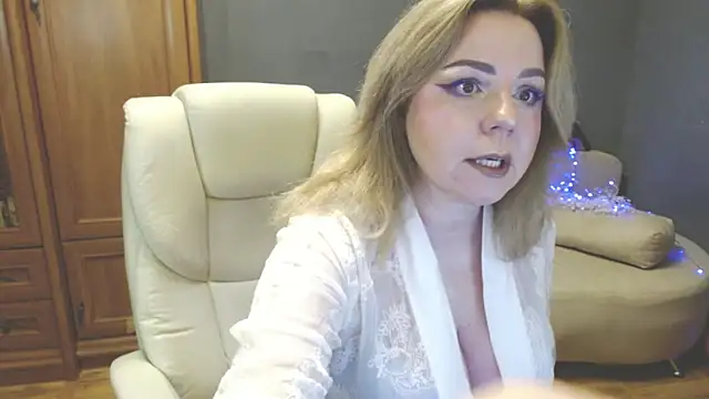 Snapshot of Cute_sun chatting on June 2026 02:30:01 PM Cute sun online show from June 2026 02:30:01 PM