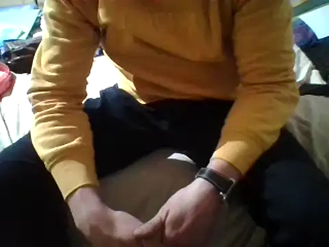 Snapshot of MmaxX004 chatting on March 2025 12:19:01 AM MmaxX004 online show from March 2025 12:19:01 AM