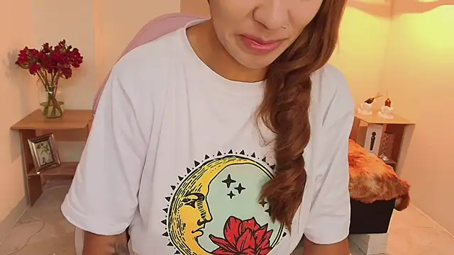 Snapshot of AnisiaFarina chatting on March 2025 11:49:02 AM AnisiaFarina online show from March 2025 11:49:02 AM