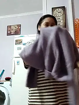 Zulfiya Bruce online show from October 2025 04:29:01 PM