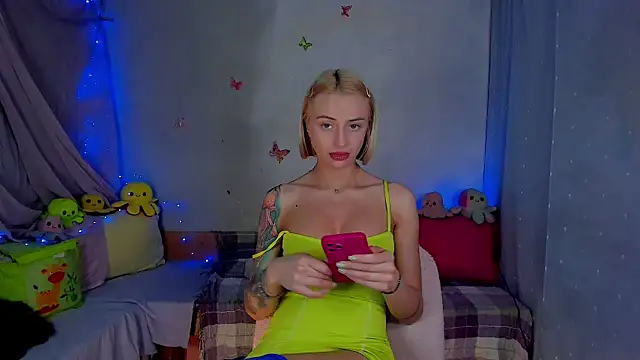 LickLizzy online show from March 2026 10:16:01 PM