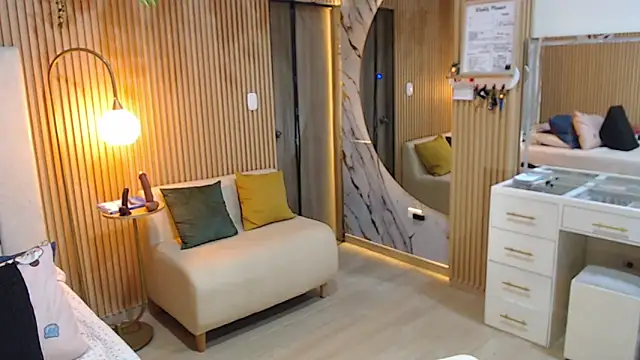 deepieredandwett online show from September 2025 09:58:01 AM