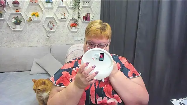  big love  online show from April 2026 07:58:01 PM