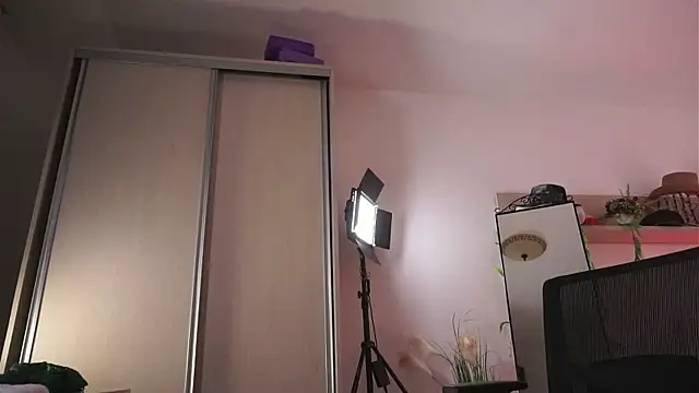 Amaliamour online show from February 2025 03:21:01 AM