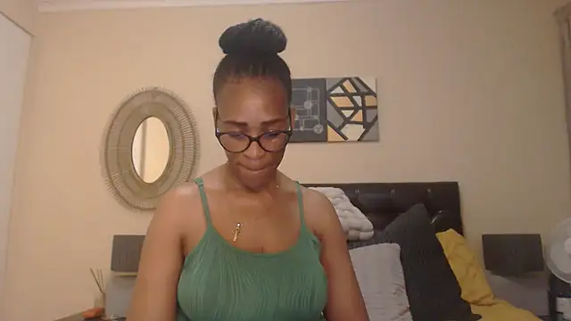 Creamyass22 online show from March 2025 05:42:02 PM